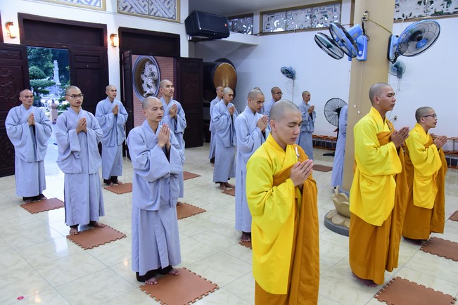 Pratimoksa commandment rite